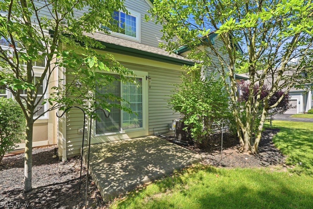 581 Azalea Circle Northfield OH 44067