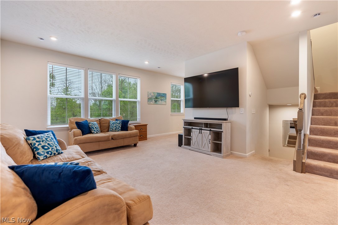 342 E Reno Drive Louisville OH 44641