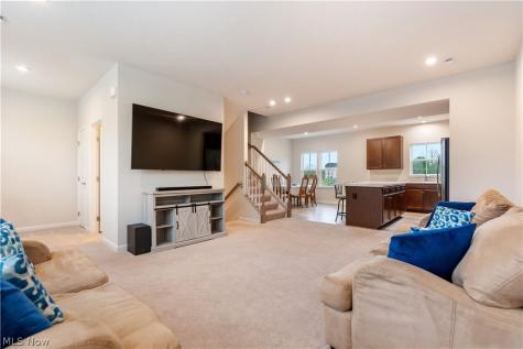 342 E Reno Drive Louisville OH 44641