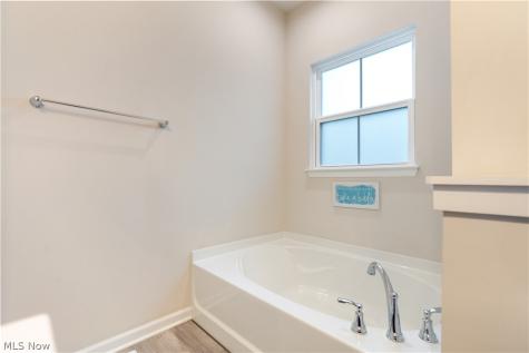 342 E Reno Drive Louisville OH 44641