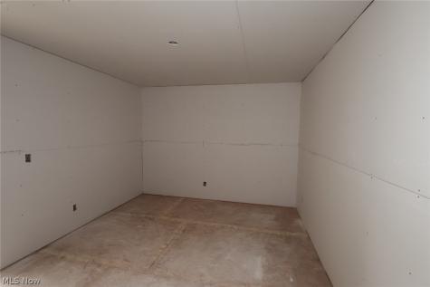 5090 Shepherds Glen Willoughby OH 44094