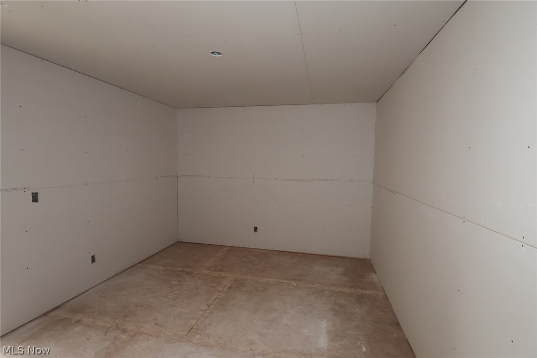 5090 Shepherds Glen Willoughby OH 44094