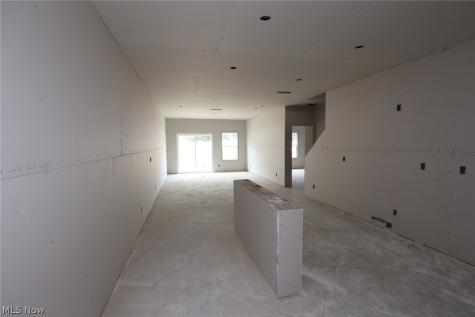 5090 Shepherds Glen Willoughby OH 44094