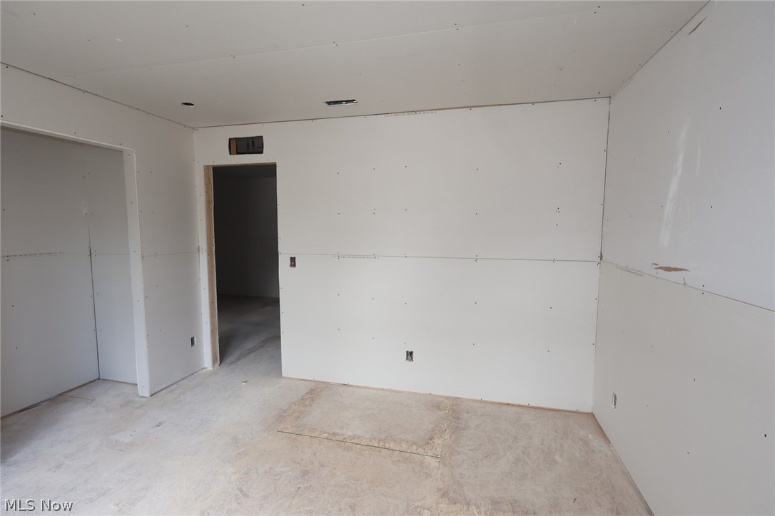 5090 Shepherds Glen Willoughby OH 44094