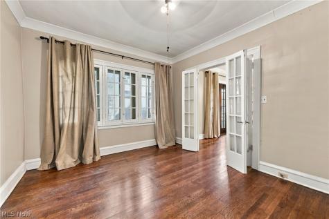 2469 Overlook Road Cleveland Heights OH 44106