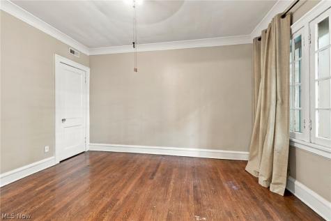 2469 Overlook Road Cleveland Heights OH 44106