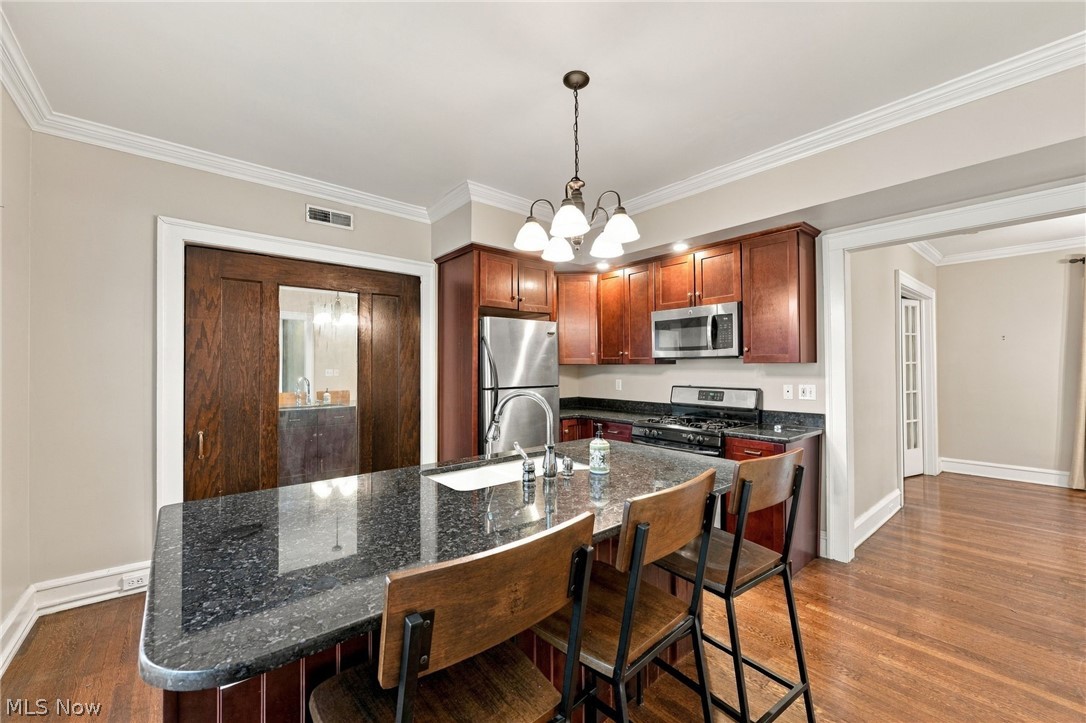 2469 Overlook Road Cleveland Heights OH 44106