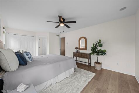 35 Sunset Cove Circle Eastlake OH 44095