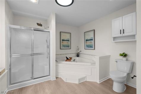 35 Sunset Cove Circle Eastlake OH 44095