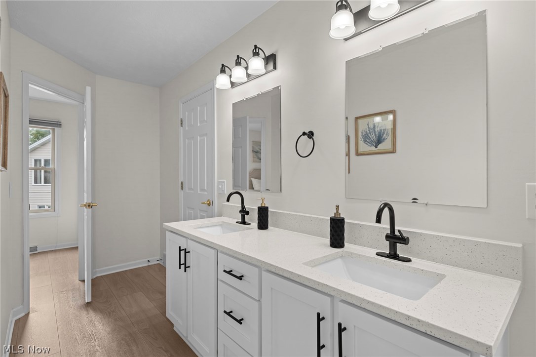 35 Sunset Cove Circle Eastlake OH 44095