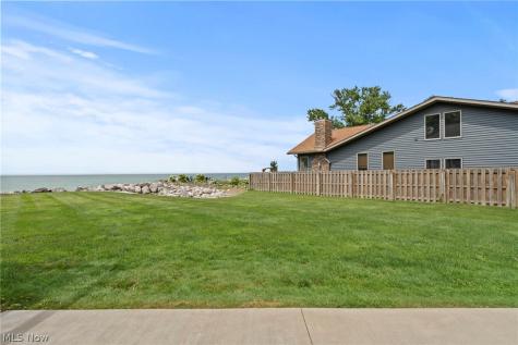 35 Sunset Cove Circle Eastlake OH 44095