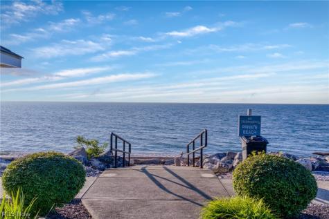 35 Sunset Cove Circle Eastlake OH 44095