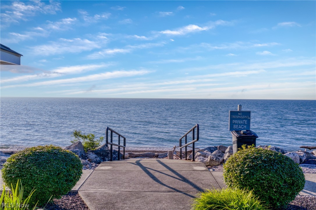 35 Sunset Cove Circle Eastlake OH 44095