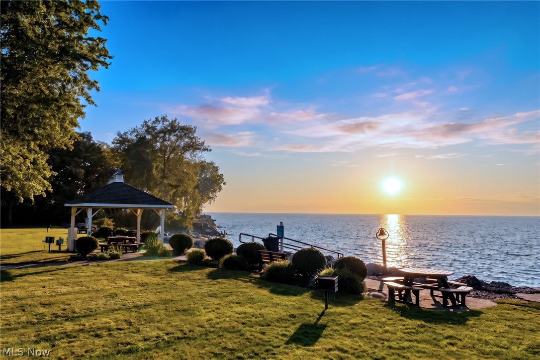 35 Sunset Cove Circle Eastlake OH 44095