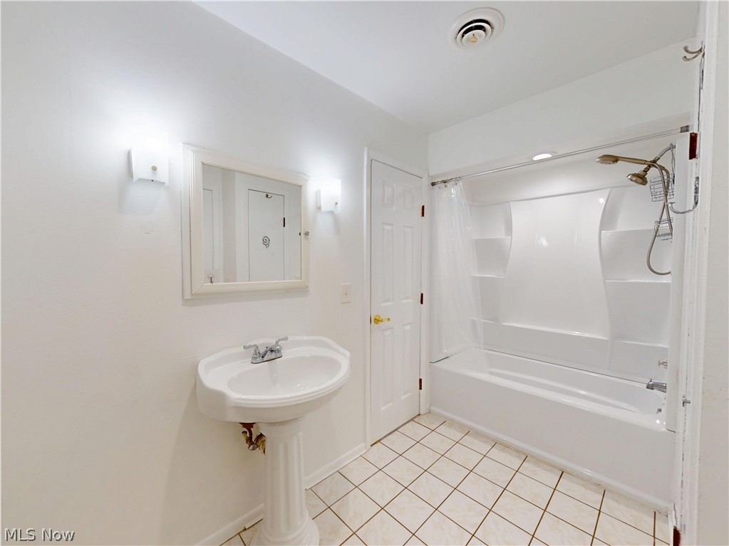 824 S Chillicothe Road Aurora OH 44202