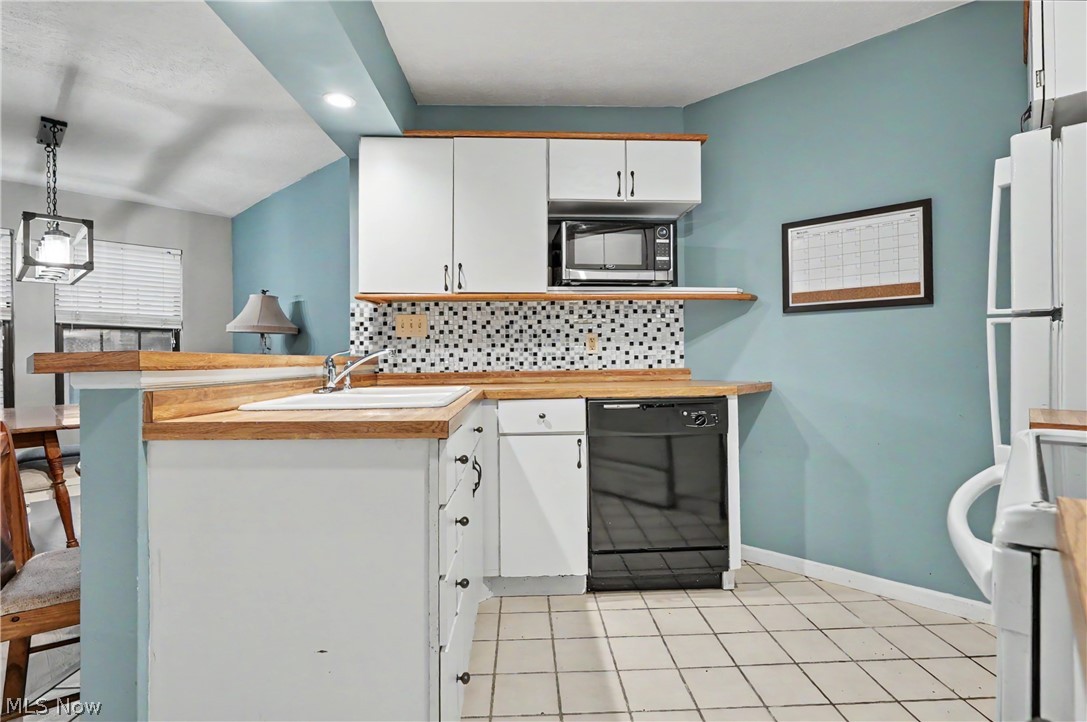1323 Red Tail Hawk Court Youngstown OH 44512