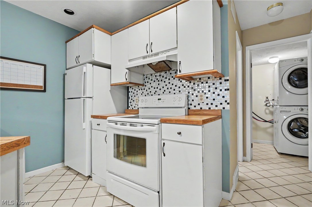 1323 Red Tail Hawk Court Youngstown OH 44512
