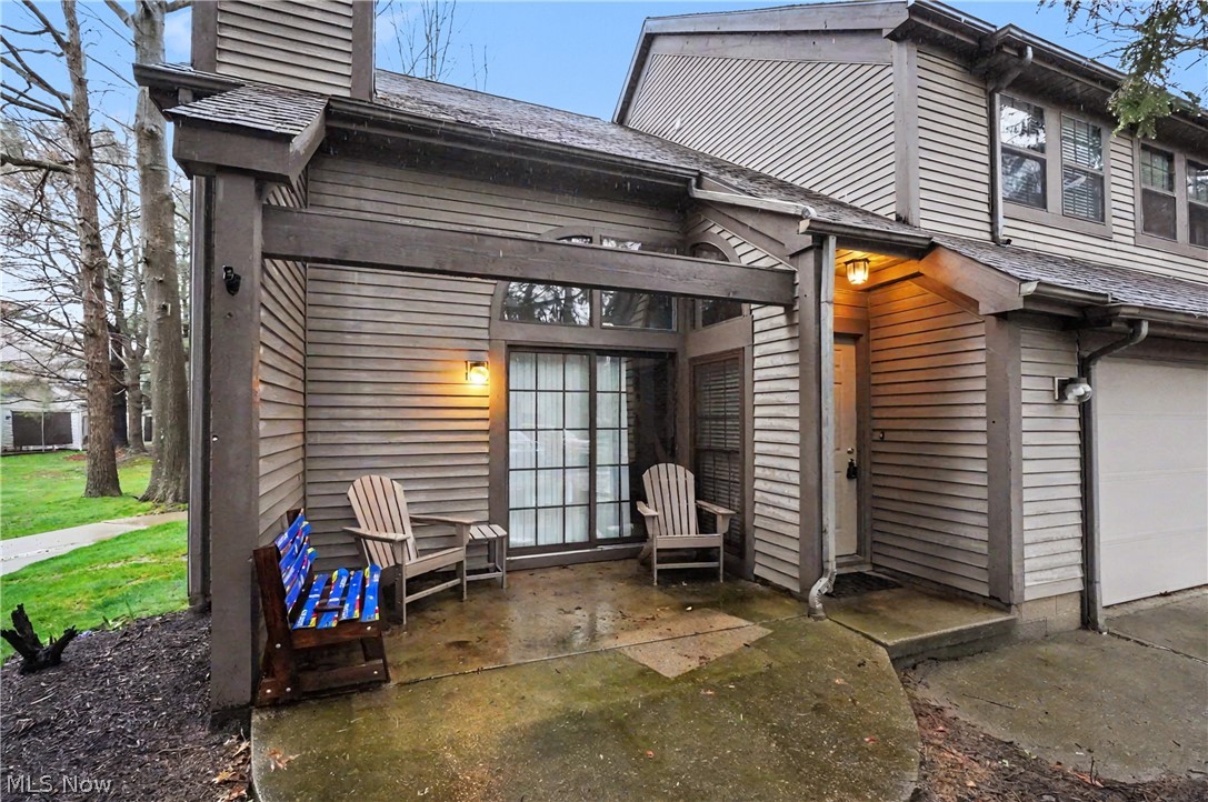 1323 Red Tail Hawk Court Youngstown OH 44512