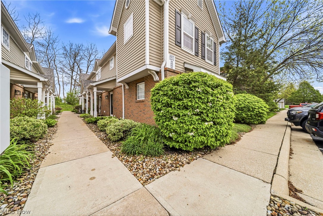 3371 Lenox Village Drive Fairlawn OH 44333