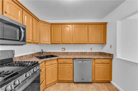4215 Jennings Ridge Drive Cleveland OH 44109