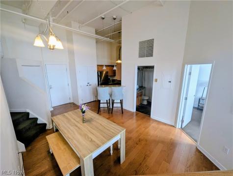 1133 W 9th Street Cleveland OH 44113
