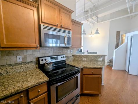 1133 W 9th Street Cleveland OH 44113