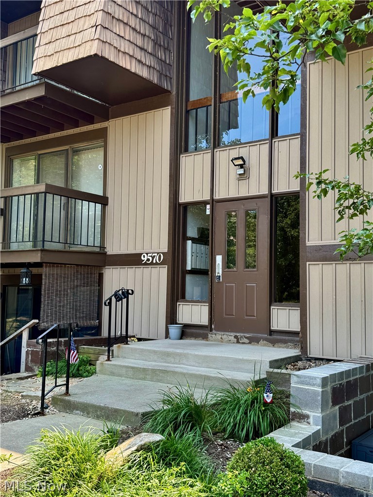 9570 Cove Drive North Royalton OH 44133