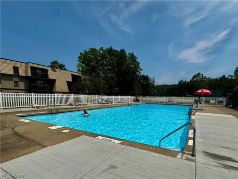 9570 Cove Drive North Royalton OH 44133