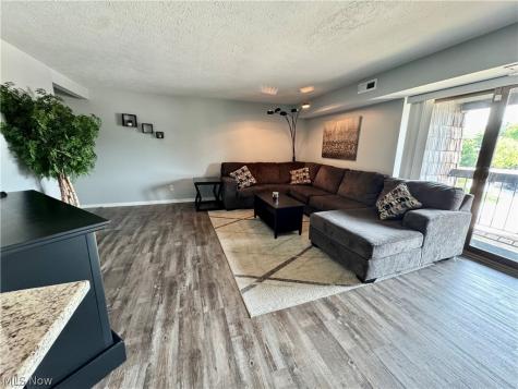 9570 Cove Drive North Royalton OH 44133