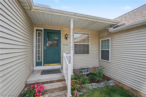 3196 Mariners Island Drive NW Canton OH 44708