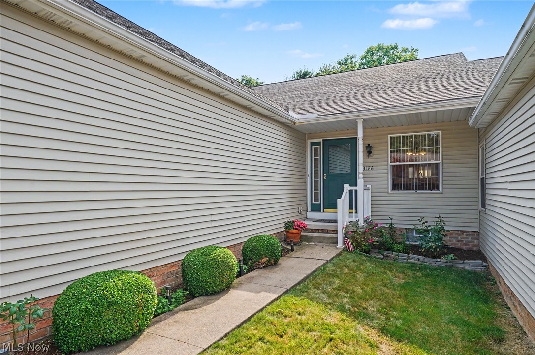 3196 Mariners Island Drive NW Canton OH 44708