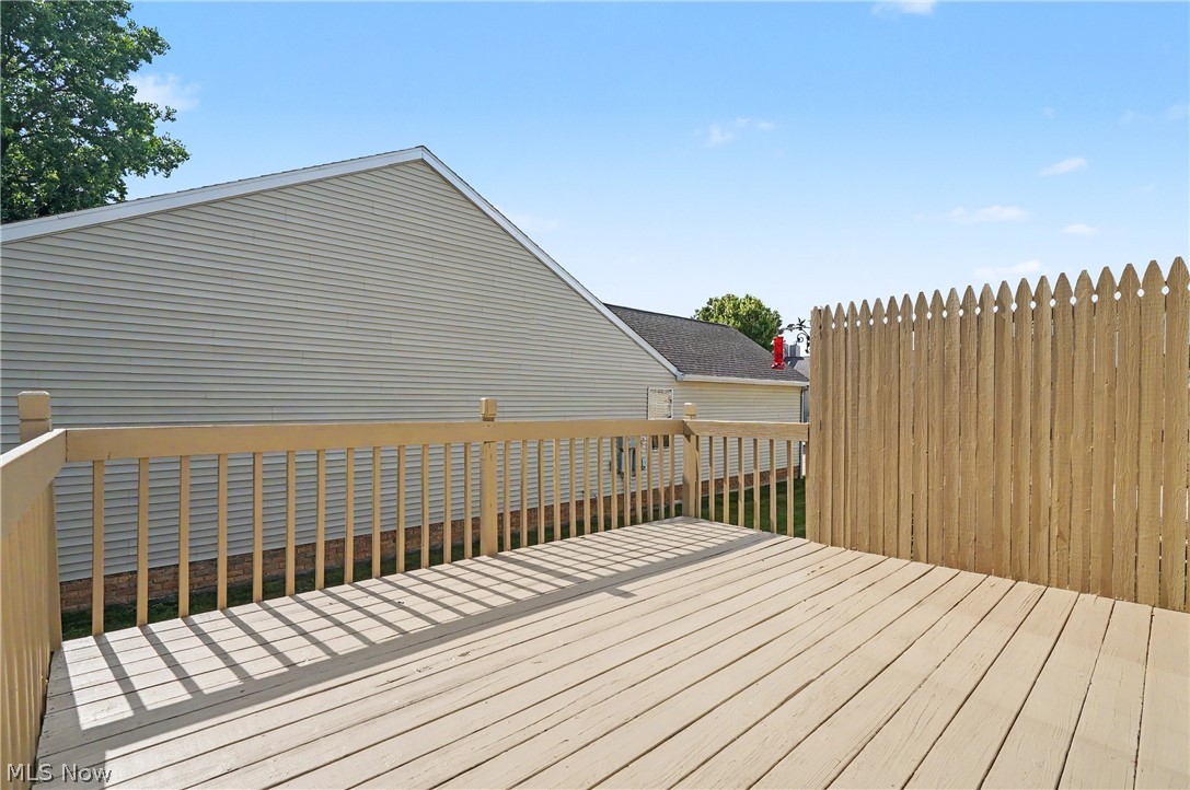 3196 Mariners Island Drive NW Canton OH 44708