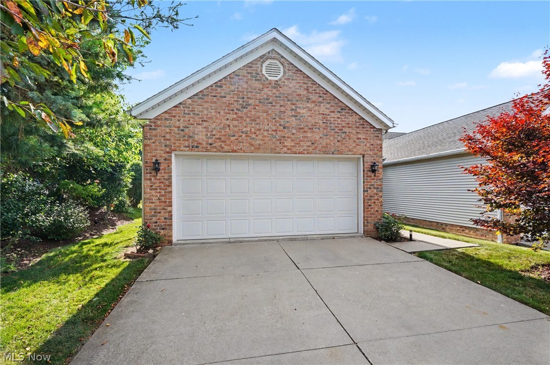3196 Mariners Island Drive NW Canton OH 44708