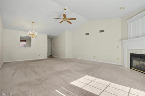 3196 Mariners Island Drive NW Canton OH 44708