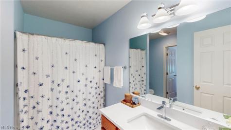 709 Gold Leaf Court Streetsboro OH 44241