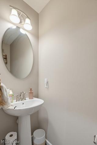 1626 Mud Brook Lane Akron OH 44313
