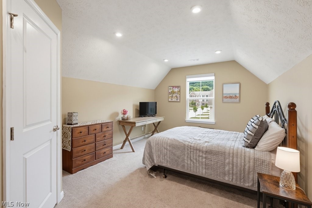 1626 Mud Brook Lane Akron OH 44313