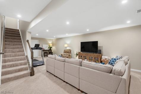 1626 Mud Brook Lane Akron OH 44313