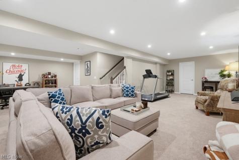 1626 Mud Brook Lane Akron OH 44313