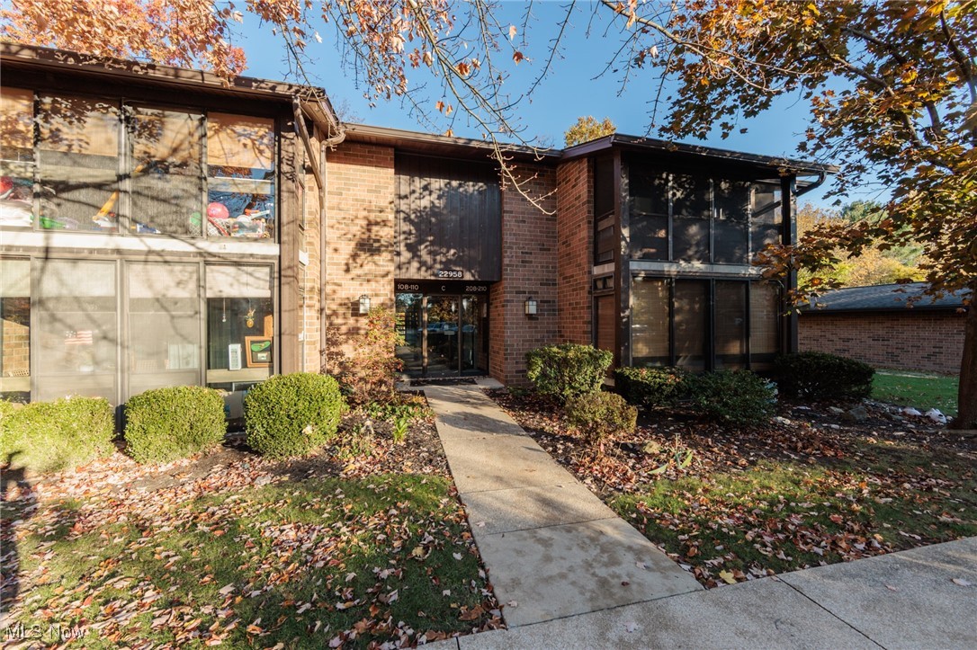 22958 Maple Ridge Road North Olmsted OH 44070