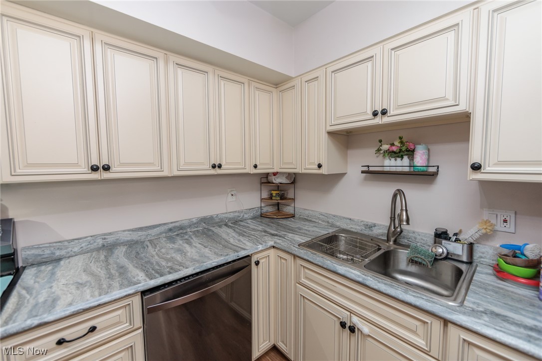 22958 Maple Ridge Road North Olmsted OH 44070