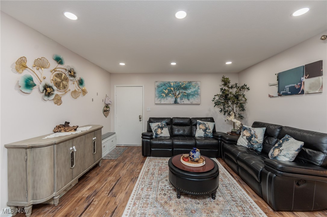 22958 Maple Ridge Road North Olmsted OH 44070