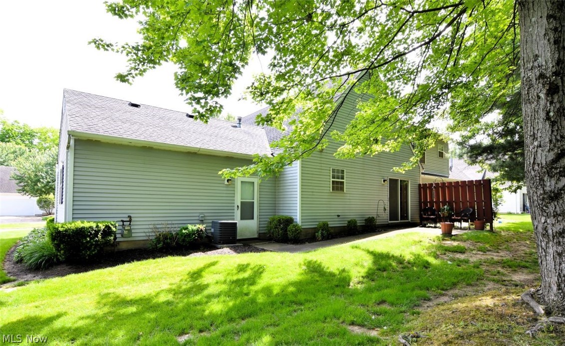 93 Dover Place Lane Northfield OH 44067
