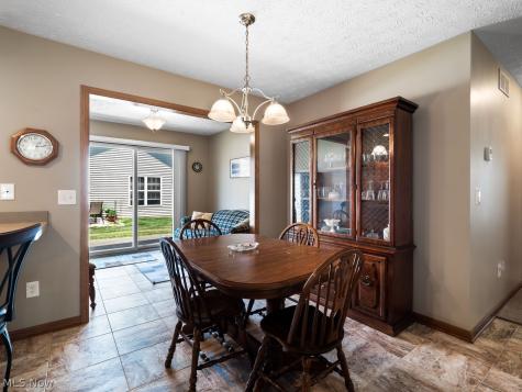 112 Newport Court Elyria OH 44035