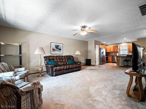 112 Newport Court Elyria OH 44035