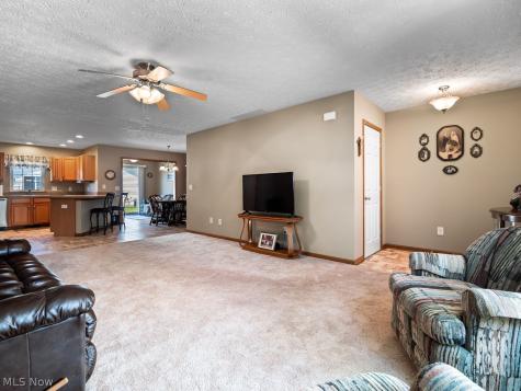 112 Newport Court Elyria OH 44035