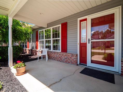 112 Newport Court Elyria OH 44035