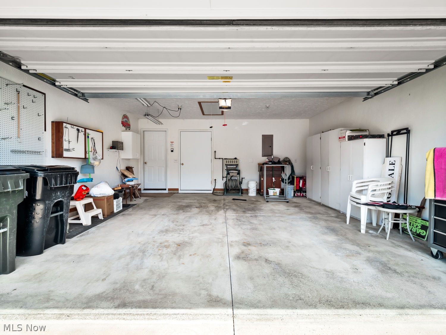 112 Newport Court Elyria OH 44035