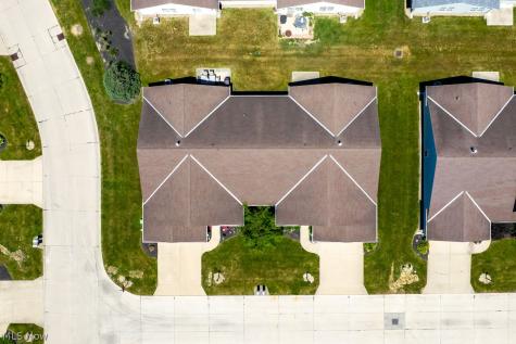 112 Newport Court Elyria OH 44035