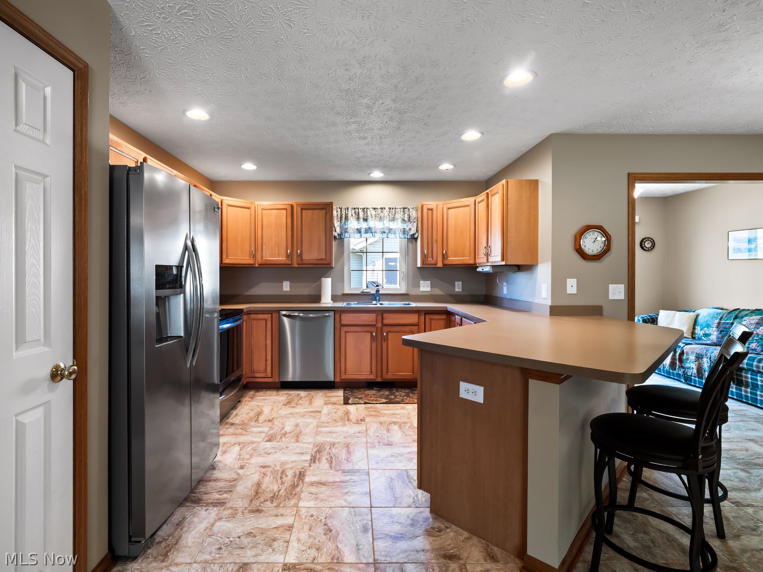 112 Newport Court Elyria OH 44035